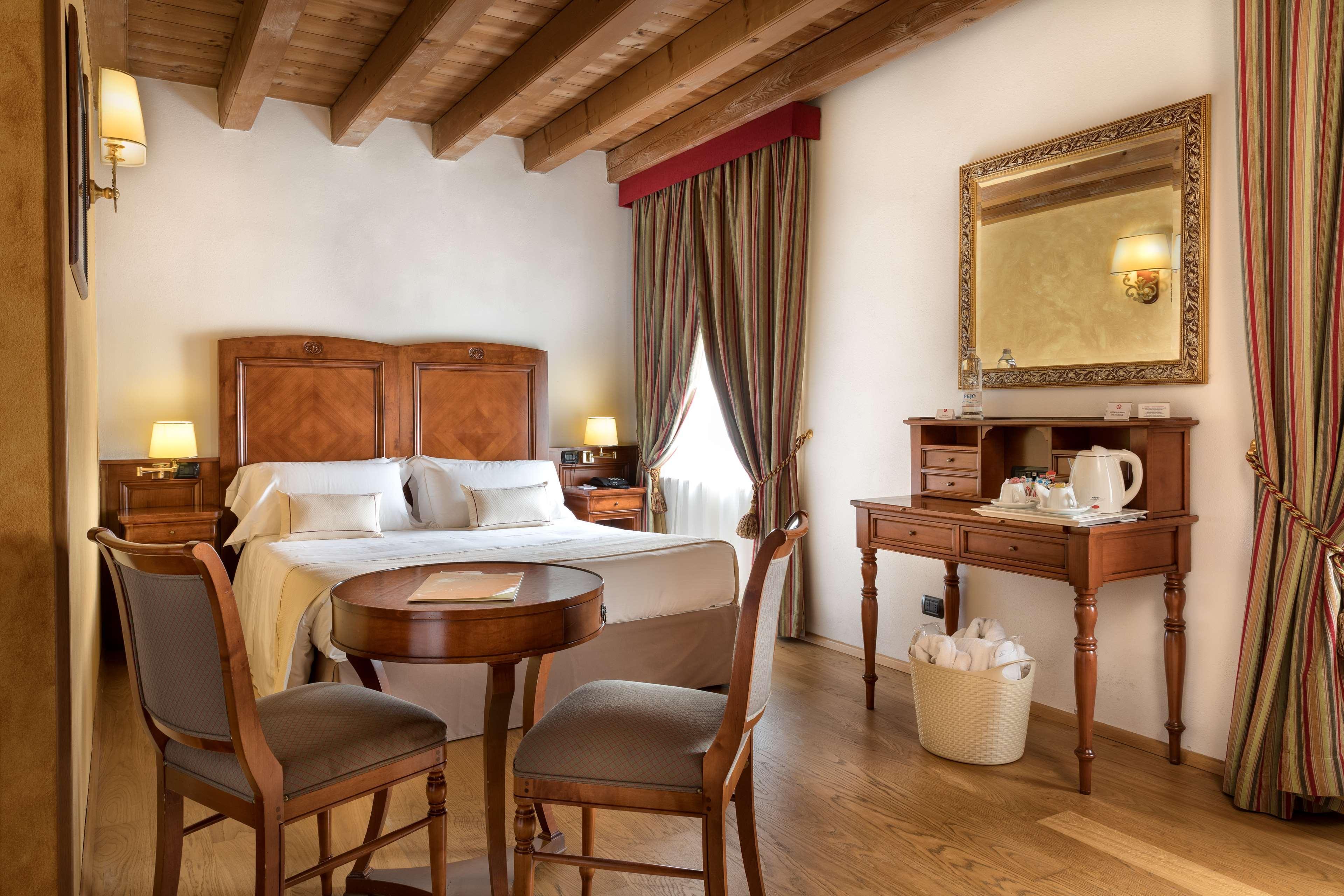 Hotel Villa Malaspina Кастель-д'Аццано Экстерьер фото
