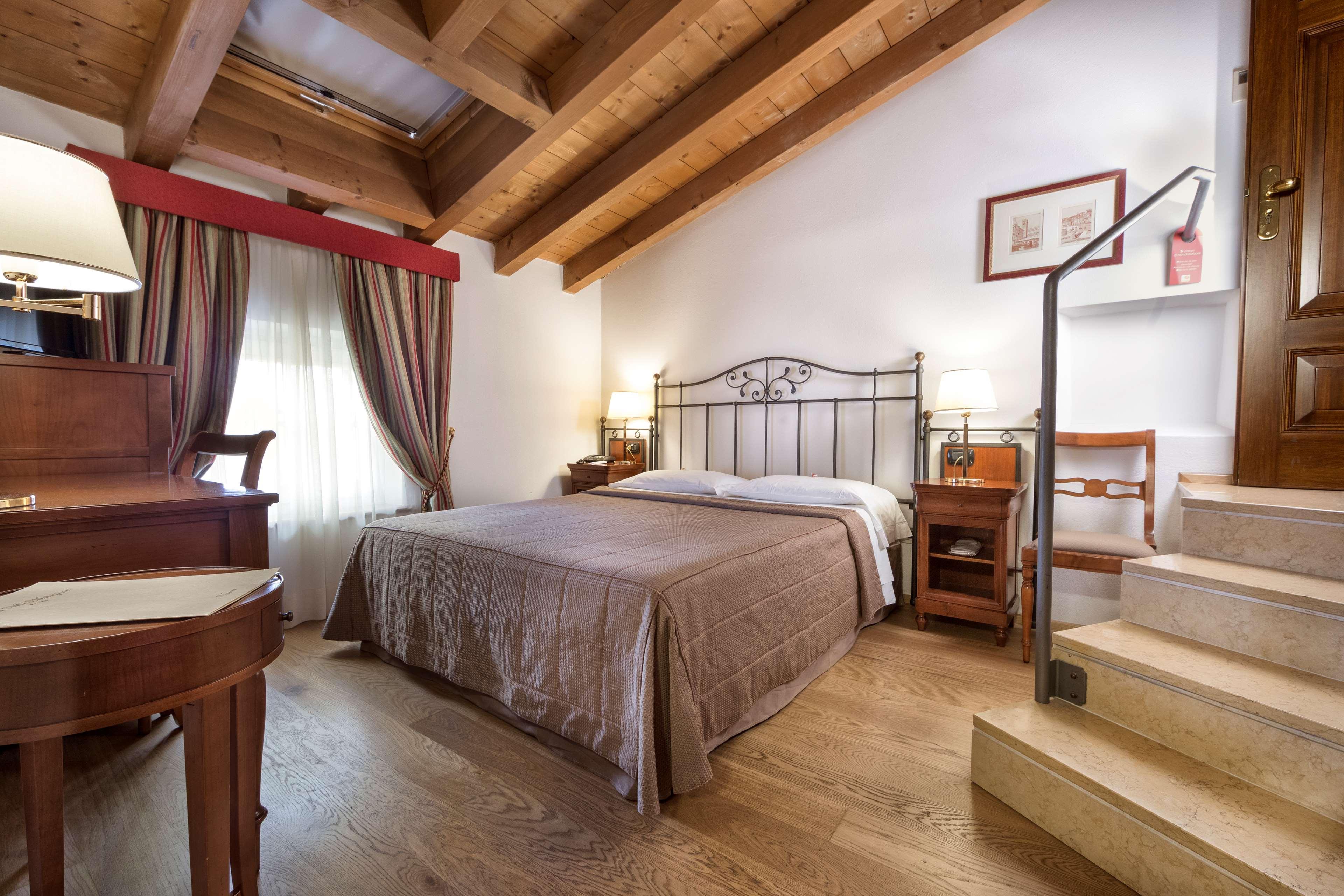 Hotel Villa Malaspina Кастель-д'Аццано Экстерьер фото