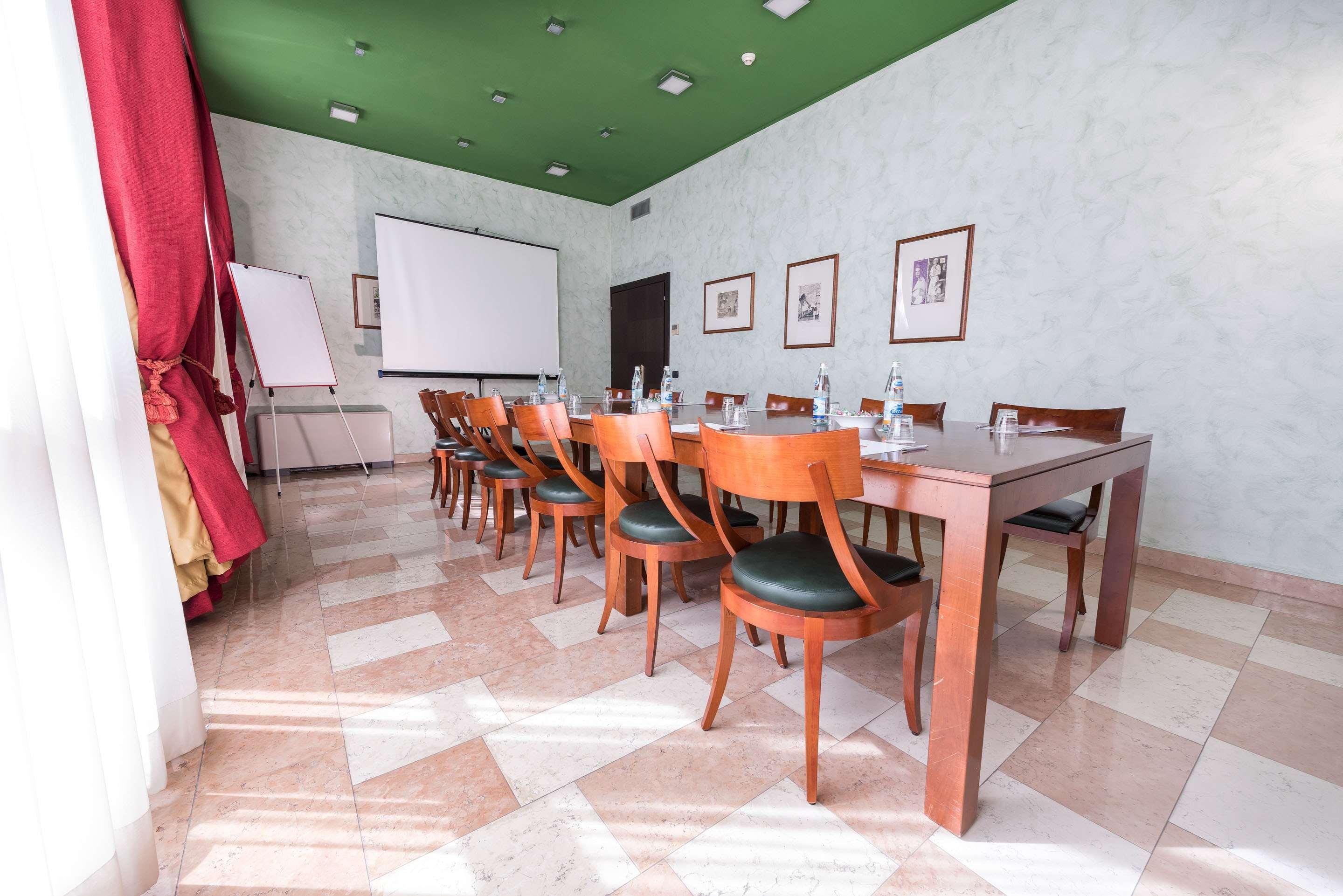 Hotel Villa Malaspina Кастель-д'Аццано Экстерьер фото