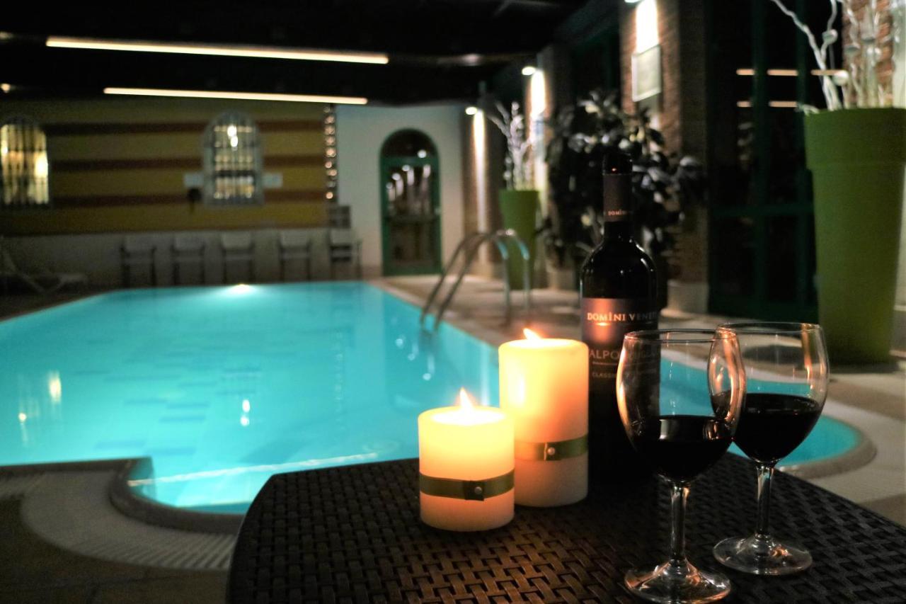Hotel Villa Malaspina Кастель-д'Аццано Экстерьер фото