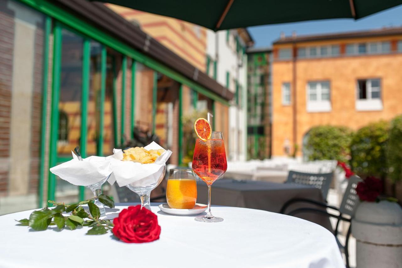 Hotel Villa Malaspina Кастель-д'Аццано Экстерьер фото